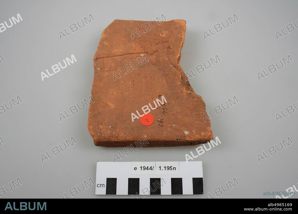 Fragment of a later brick with stamp LXG., later, brick, fragment, earthenware, brick, 15.2 x 11.9 x 2.5 cm, roman, Netherlands, Gelderland, Berg en Dal , Berg en Dal, De Holdeurn.