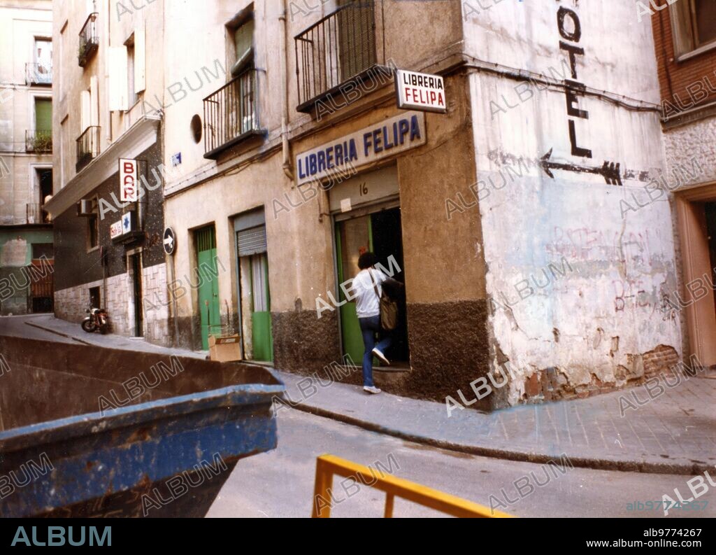 Madrid, septiembre de 1982. Librería Felipa, situada en la calle de los Libreros.