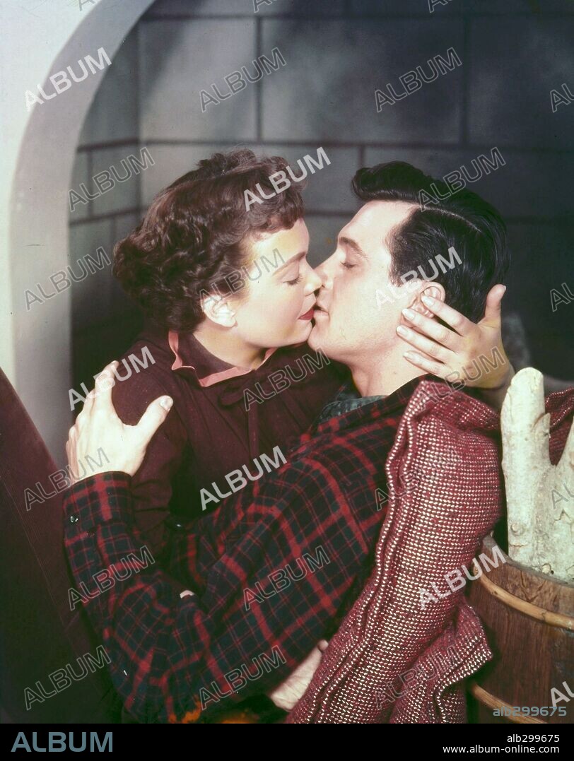 JANE WYMAN and ROCK HUDSON in ALL THAT HEAVEN ALLOWS, 1955, directed by DOUGLAS SIRK. Copyright UNIVERSAL PICTURES.