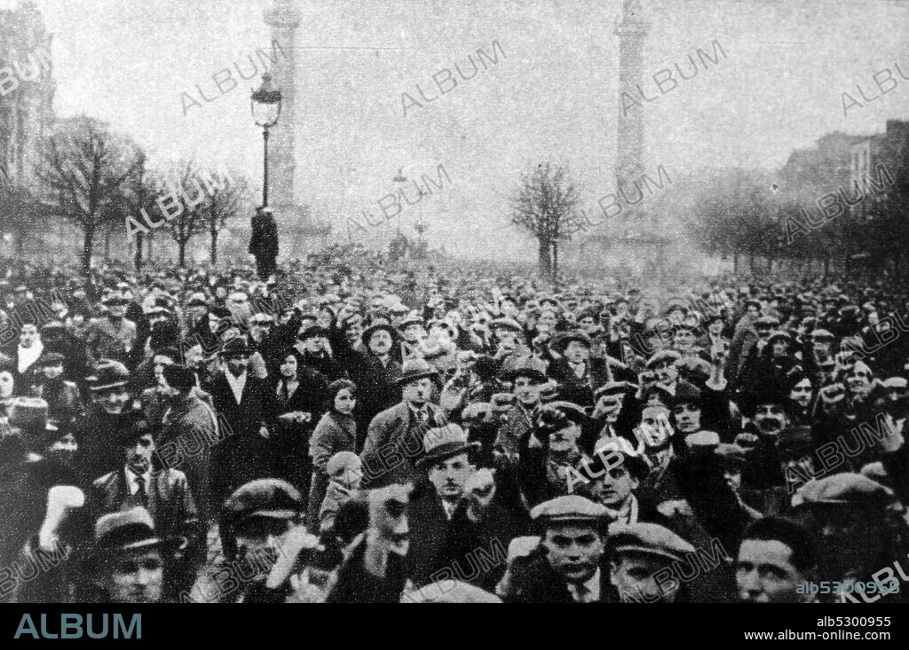The demonstration of the French working people against the attempt of a fascist coup. Paris, 1934.