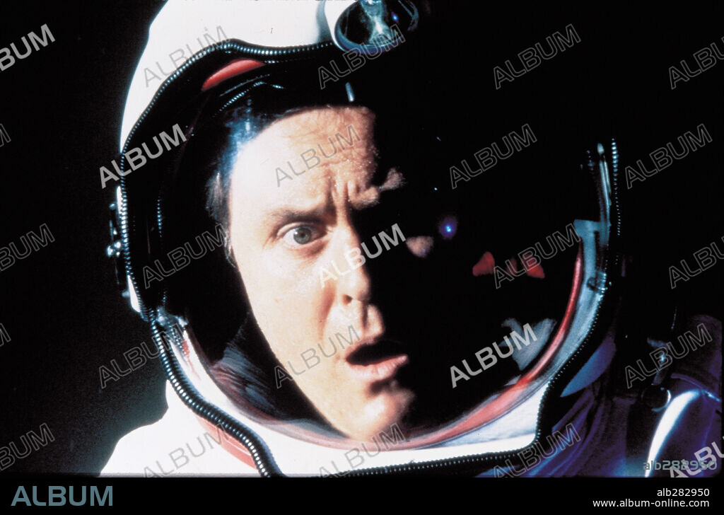 JOHN LITHGOW en 2010, ODISEA DOS, 1984 (2010: THE YEAR WE MAKE CONTACT), dirigida por PETER HYAMS. Copyright M.G.M/UNITED ARTIST.