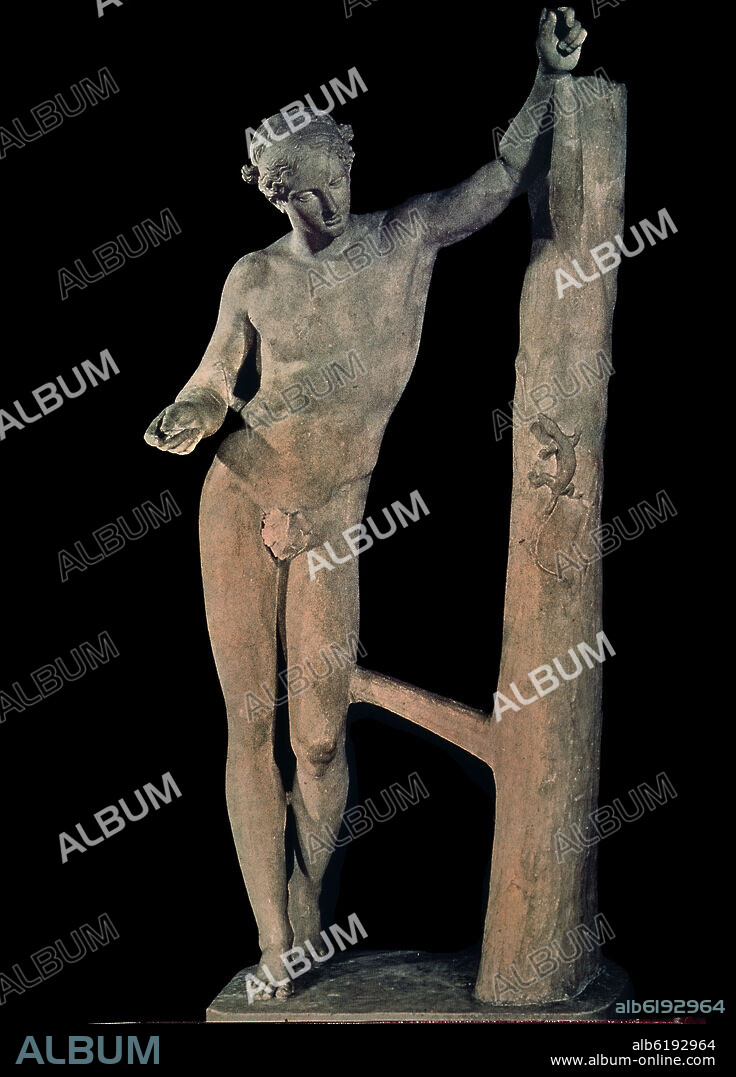 PRAXITELES (390-333) AC. APOLO SAUROCTONO - SIGLO IV AC - ESCULTURA CLASICA GRIEGA.