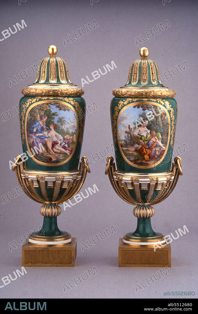 CHARLES NICOLAS DODIN et SÈVRES PORCELAIN MANUFACTORY. Pair of Vases (Vases à Pied de Globe), Sèvres, 1769.