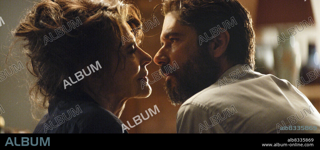 FANNY ARDANT and MELVIL POUPAUD in THE YOUNG LOVERS, 2021 (LES JEUNES AMANTS), directed by CARINE TARDIEU. Copyright Ex Nihilo / Karé Productions.