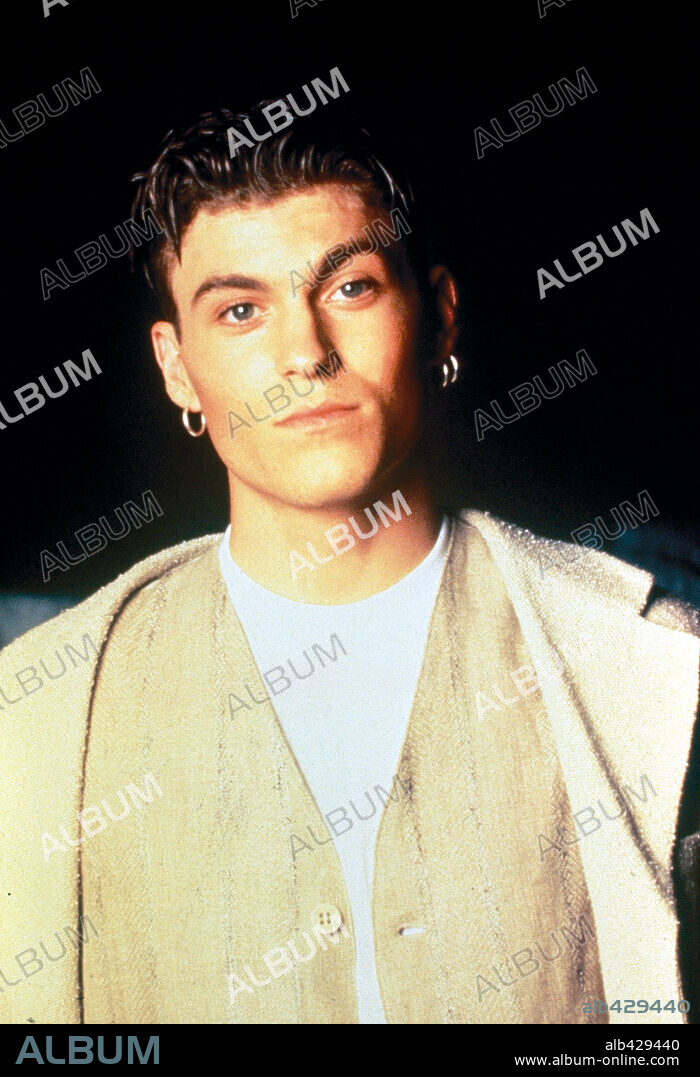BRIAN AUSTIN GREEN en SENSACIÓN DE VIVIR, 1990 (BEVERLY HILLS,90210), dirigida por DANIEL ATTIAS, DAVID SEMEL, JASON PRIESTLEY y MICHAEL LANGE. Copyright FOX/BROADCASTING CO.