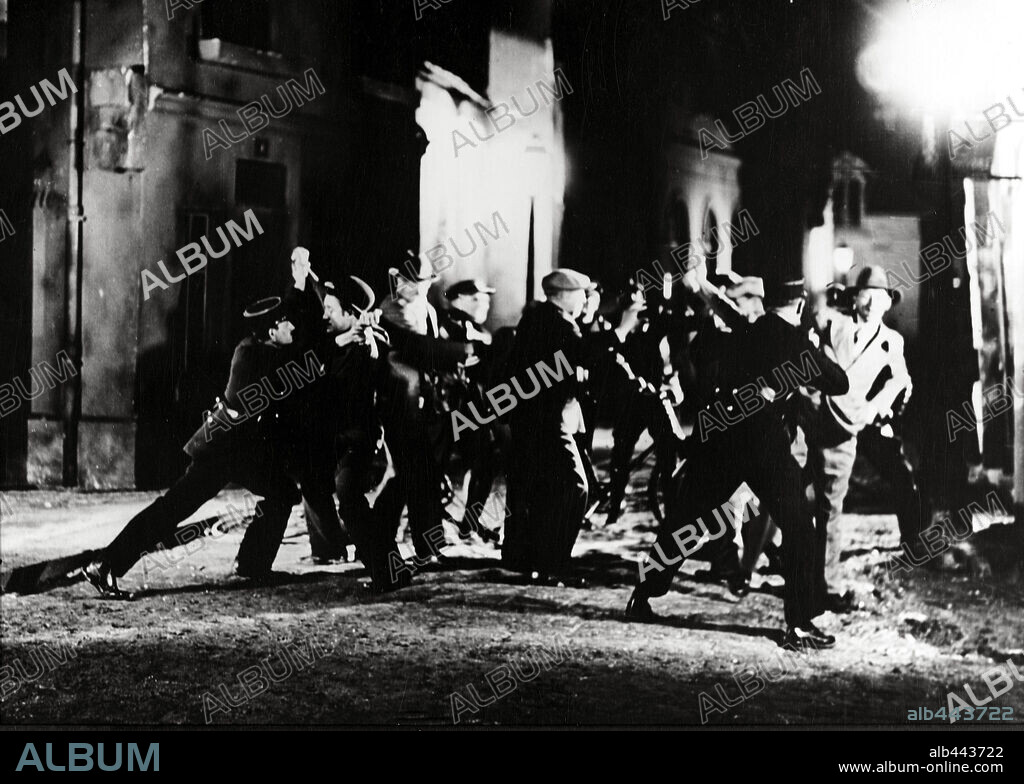 BAJO LOS TECHOS DE PARÍS, 1930 (SOUS LES TOITS DE PARIS), dirigida por RENE CLAIR.