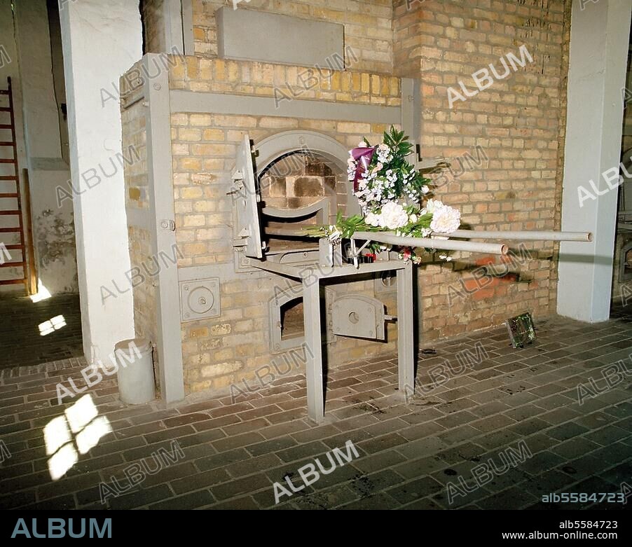 Fürstenberg an der Havel (Brandenburg), Ravensbrück, Ravensbrück Memorial. (spring 1939 - 30.4.1945 largest concentration camp for women; since 1959 memorial). Crematorium furnaces. Photo, 1999.