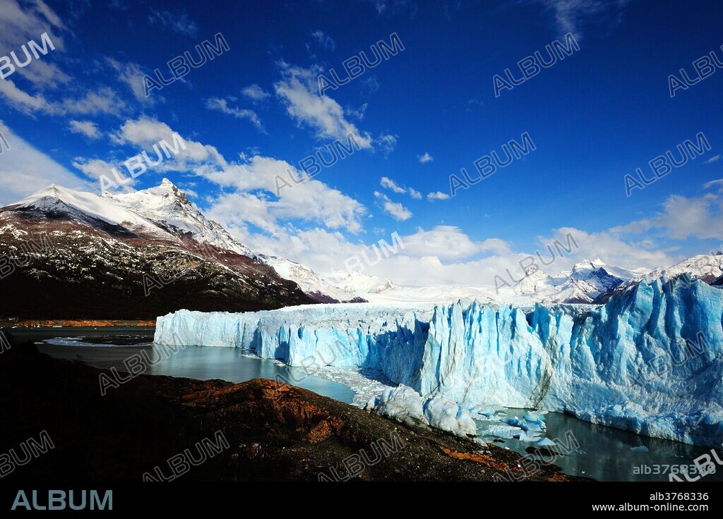 Perito Moreno Glacier, Los Glaciares National Park, UNESCO World Heritage Site, Santa Cruz province, Patagonia, Argentina, South America.