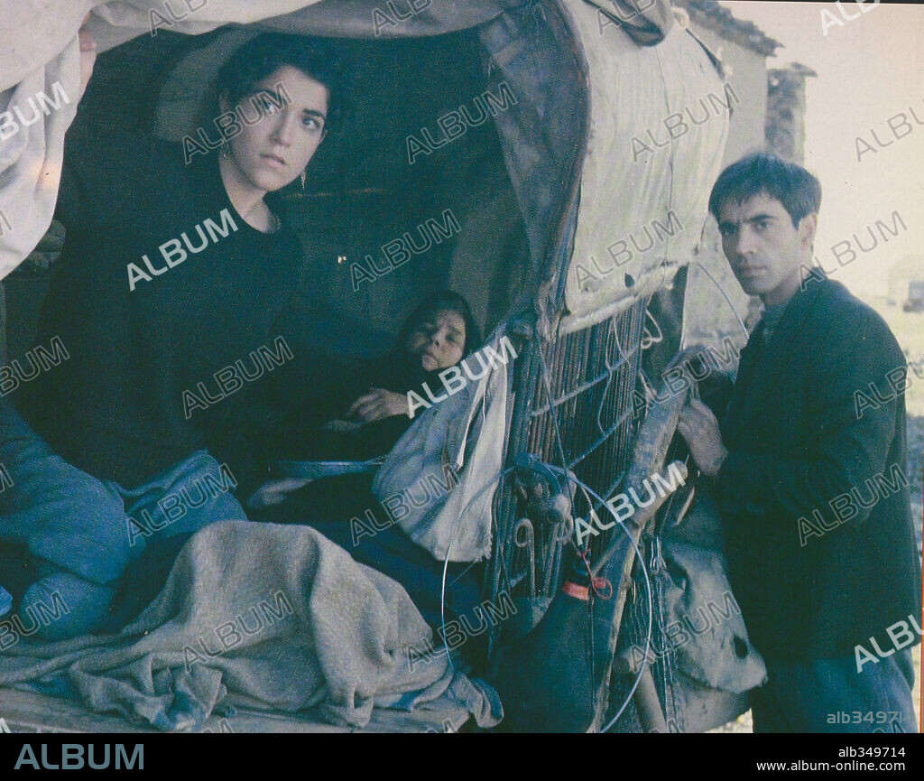 IMANOL ARIAS en LUTE, EL: CAMINA O REVIENTA, 1987, dirigida por VICENTE ARANDA. Copyright MULTIVIDEO.