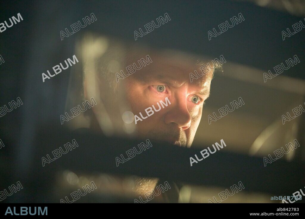 TIM ROBBINS y TOM CRUISE en LA GUERRA DE LOS MUNDOS, 2005 (WAR OF THE WORLDS), dirigida por STEVEN SPIELBERG. Copyright PARAMOUNT PICTURES / COOPER, ANDREW.