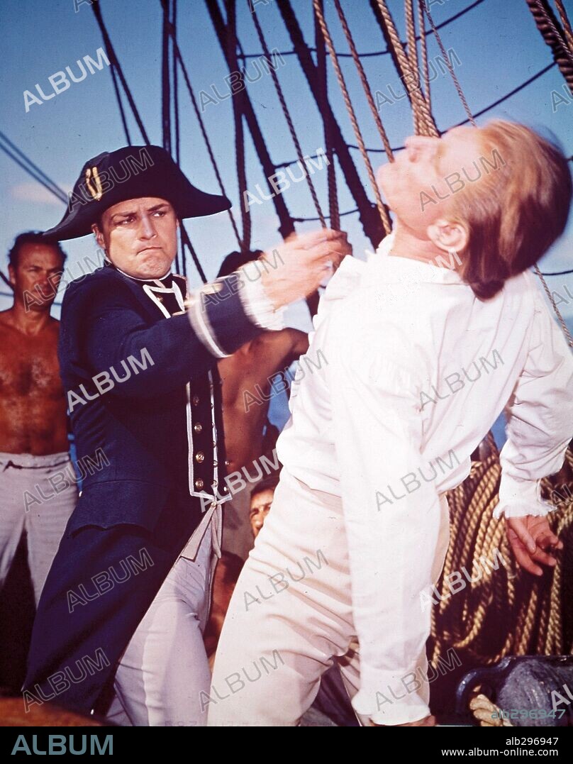 MARLON BRANDO and TREVOR HOWARD in MUTINY ON THE BOUNTY, 1962, directed by LEWIS MILESTONE. Copyright METRO GOLDWYN MAYER.