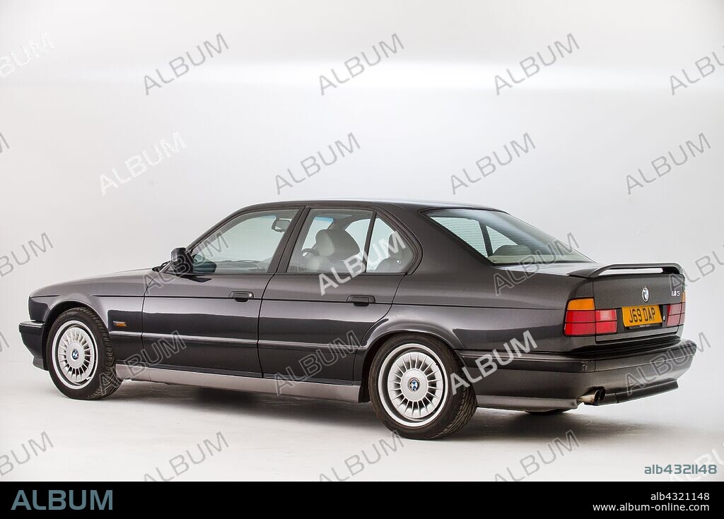 1991 BMW M5.