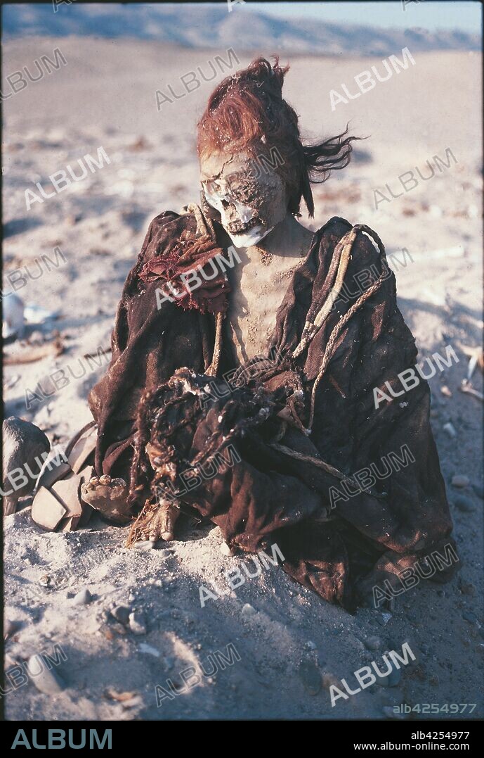 Nazca Mummy. The Nazca culture (also Nasca) was the archaeological culture that flourished from c.?100 BC to 800 AD beside the arid, southern coast of Peru in the river valleys of the Rio Grande de Nazca drainage and the Ica Valley.