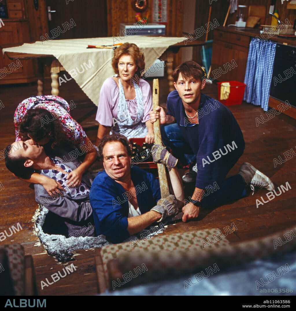 Stinkwut, TV film, Germany 1986, Director: Michael Verhoeven, Actors: Peter Welz, Christine Neubauer, Veronika Fitz, Friedrich von Thun, Claus Peter Seifert.