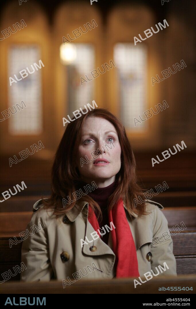 JULIANNE MOORE in SHELTER, 2010, directed by BJÖRN STEIN and MANS MARLIND. Copyright NALA FILMS/MACARI/EDELSTEIN/SHELTER PROD/NALA INVESTMENTS.