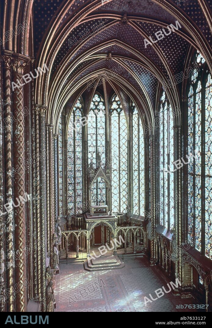 PIERRE DE MONTREUIL (1200-1266). INTERIOR - VIDRIERAS DE LA CAPILLA SUPERIOR - S XIII.