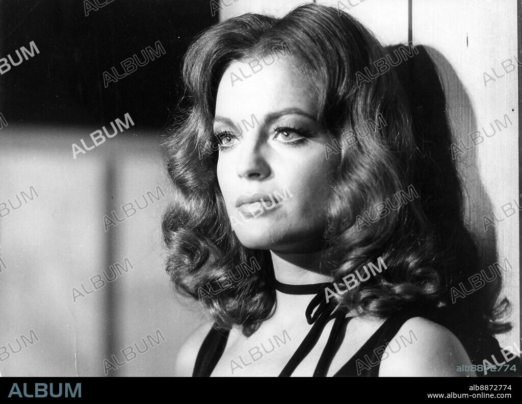 ROMY SCHNEIDER en MAX Y LOS CHATARREROS, 1971 (MAX ET LES FERRAILLEURS), dirigida por CLAUDE SAUTET.