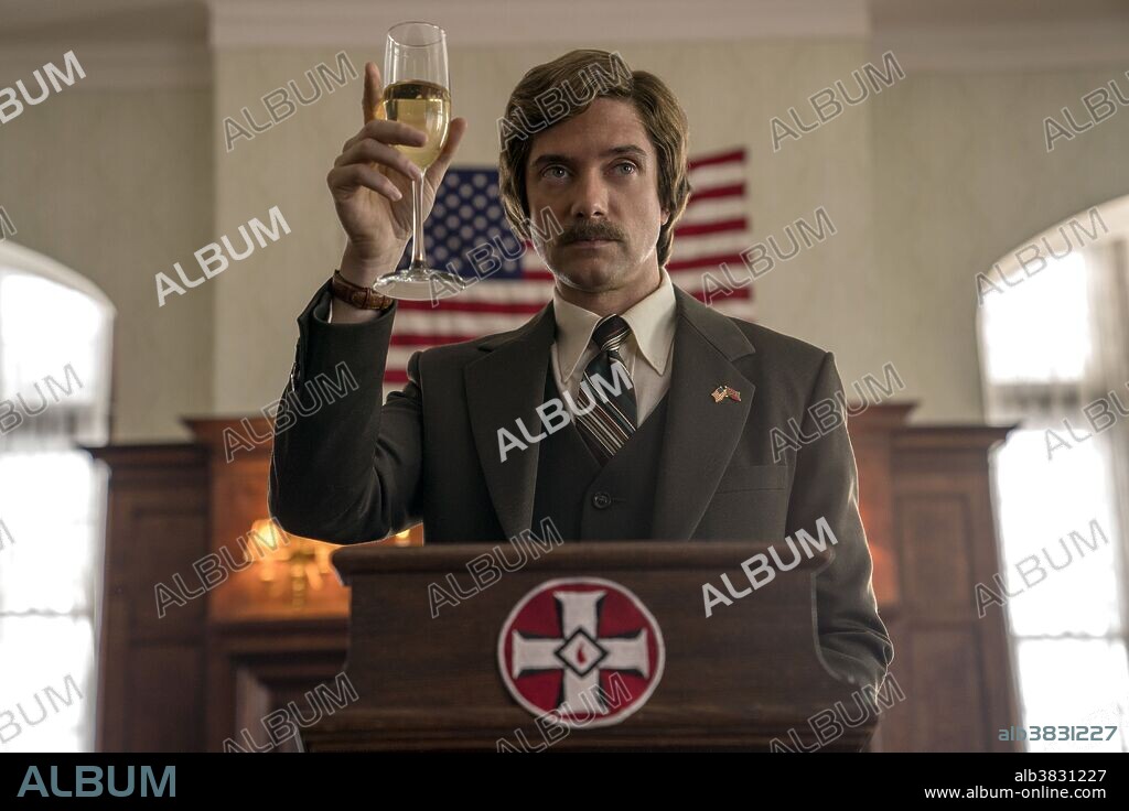 TOPHER GRACE en INFILTRADO EN EL KKKLAN, 2018 (BLACKKKLANSMAN), dirigida por SPIKE LEE. Copyright BLUMHOUSE PRODUCTIONS.