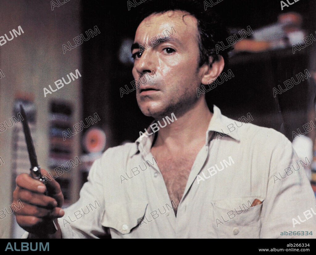 JOSE LUIS GOMEZ in LA ESTANQUERA DE VALLECAS, 1987, directed by ELOY DE LA IGLESIA. Copyright EGA MEDIOS AUDIOVISUALES.