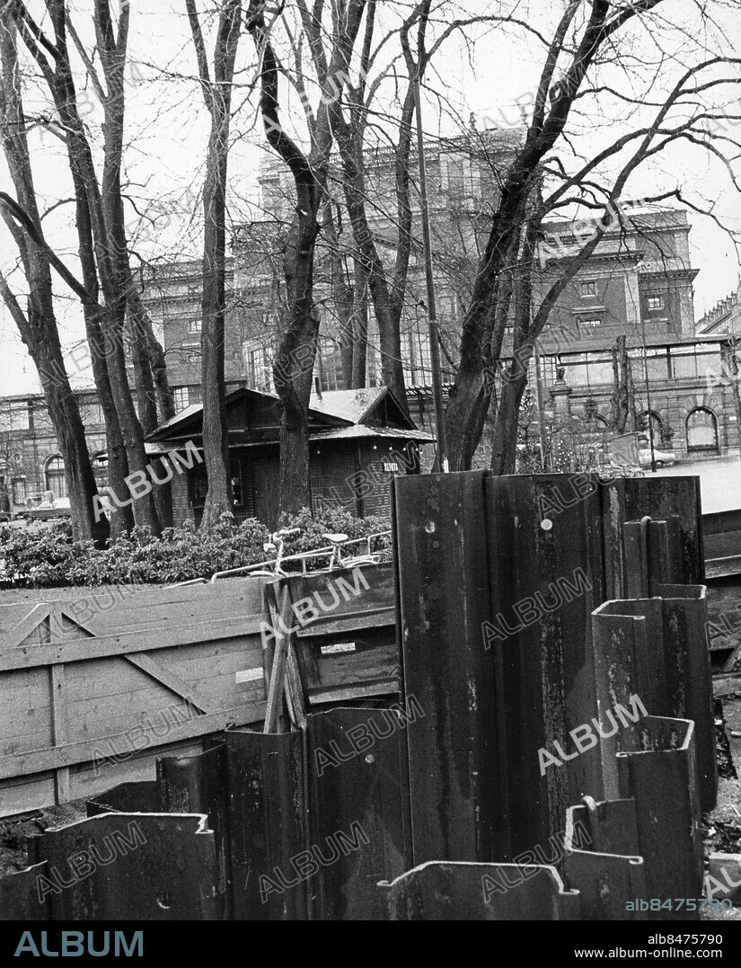 STOCKHOLM 1970-12-14. Tehuset och almarna i Kungsträdgården . Foto: Jan Delden / Expressen / TT / Kod: 10. ** AFTONBLADET OUT **.