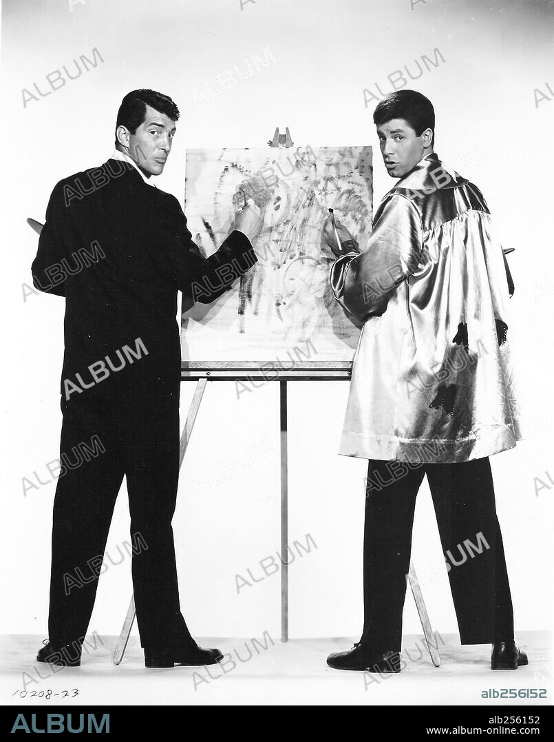 DEAN MARTIN y JERRY LEWIS en CÓMICOS EN PARÍS, 1955 (ARTISTS AND MODELS), dirigida por FRANK TASHLIN. Copyright PARAMOUNT PICTURES.