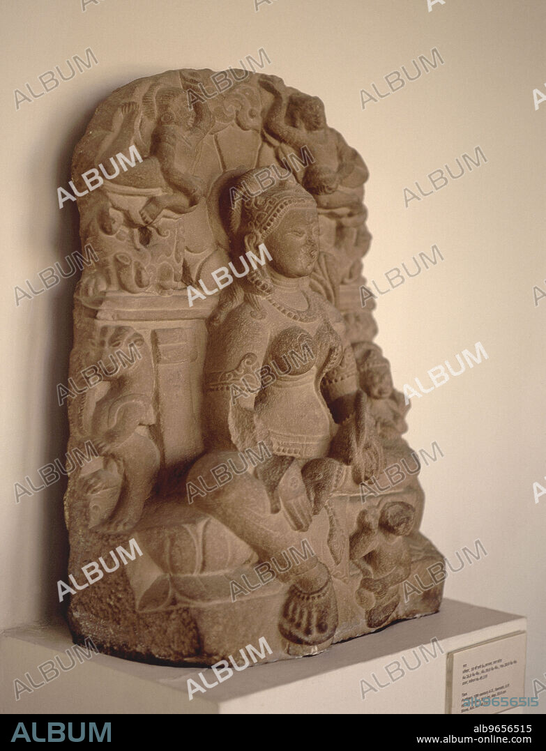 RELIEVE EN PIEDRA-DIOSA TARA-ARTE PARTHARA-S I AC-.
