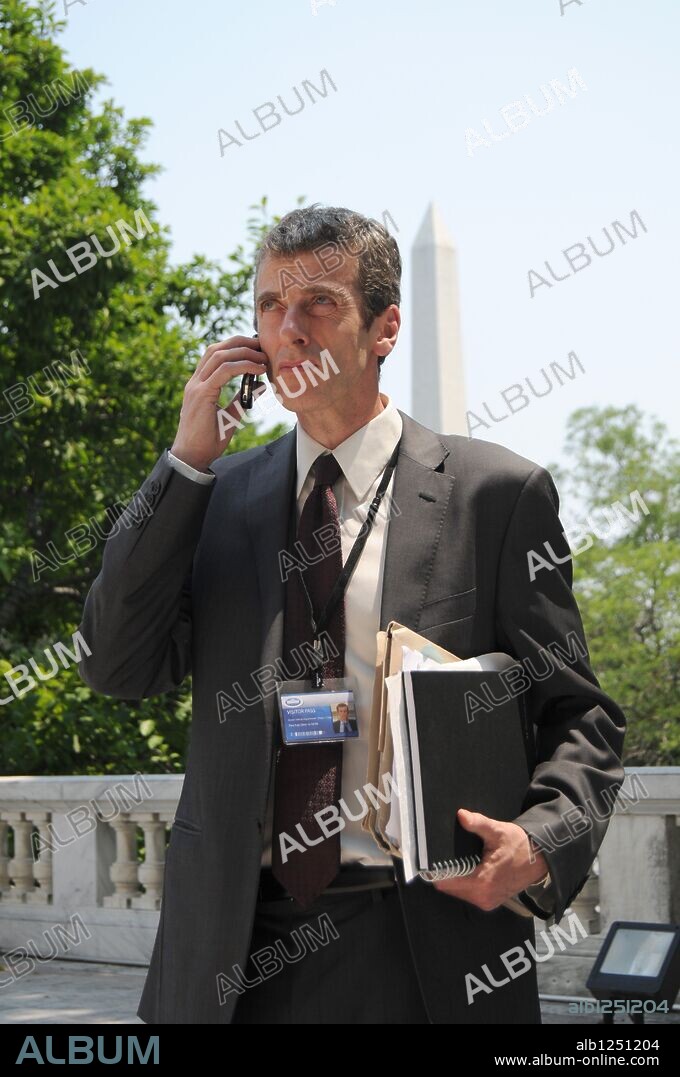 PETER CAPALDI in IN THE LOOP, 2009, directed by ARMANDO IANNUCCI. Copyright Aramid entertainment fund/BBC Films/UK film council.