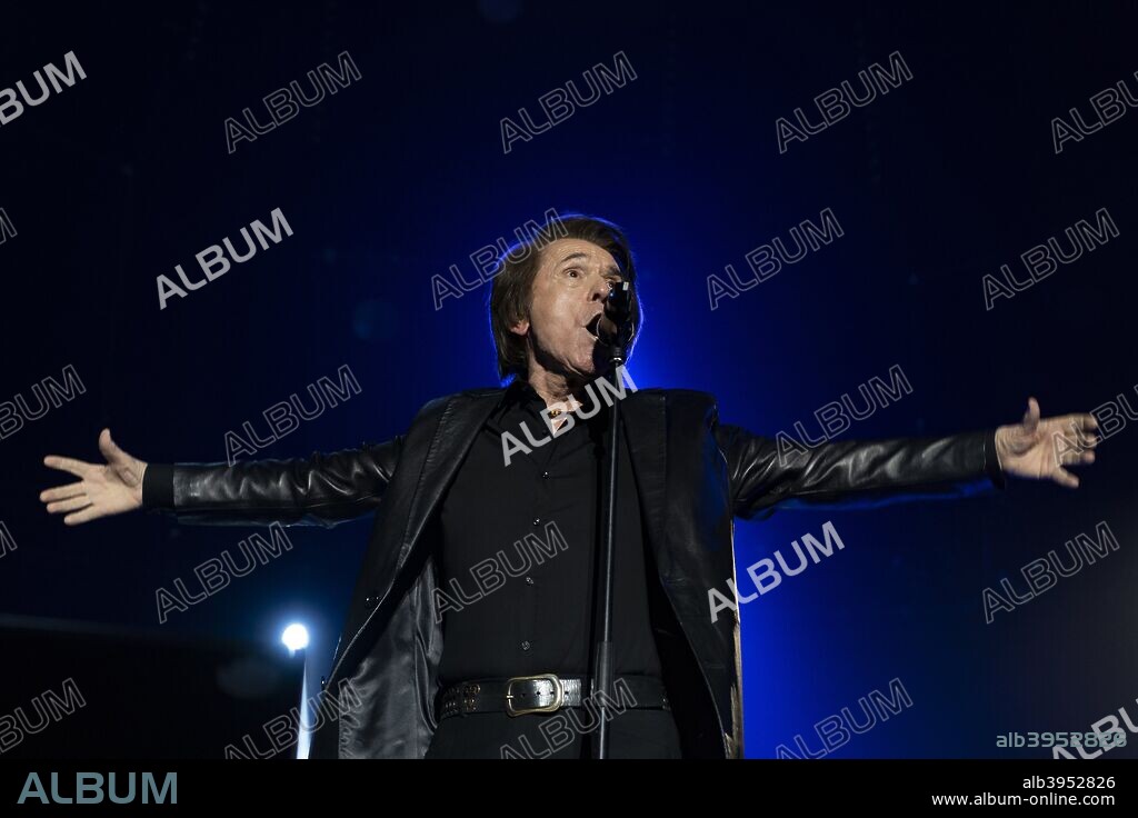 RAPHAEL (CANTANTE). September 22, 2018 - Madrid, Spain - Spanish singer Raphael performs during a concert Palace of sports in Madrid, Spain, September 22, 2018. 22/09/2018