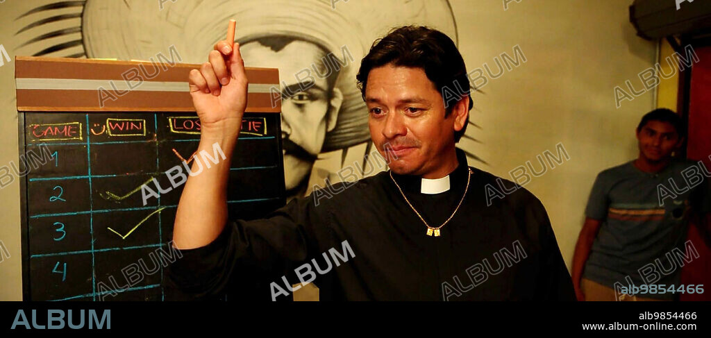 JORGE A. JIMENEZ en GRINGA, 2023, dirigida por E. J. FOERSTER y MARNY ENG. Copyright THE EXCHANGE.
