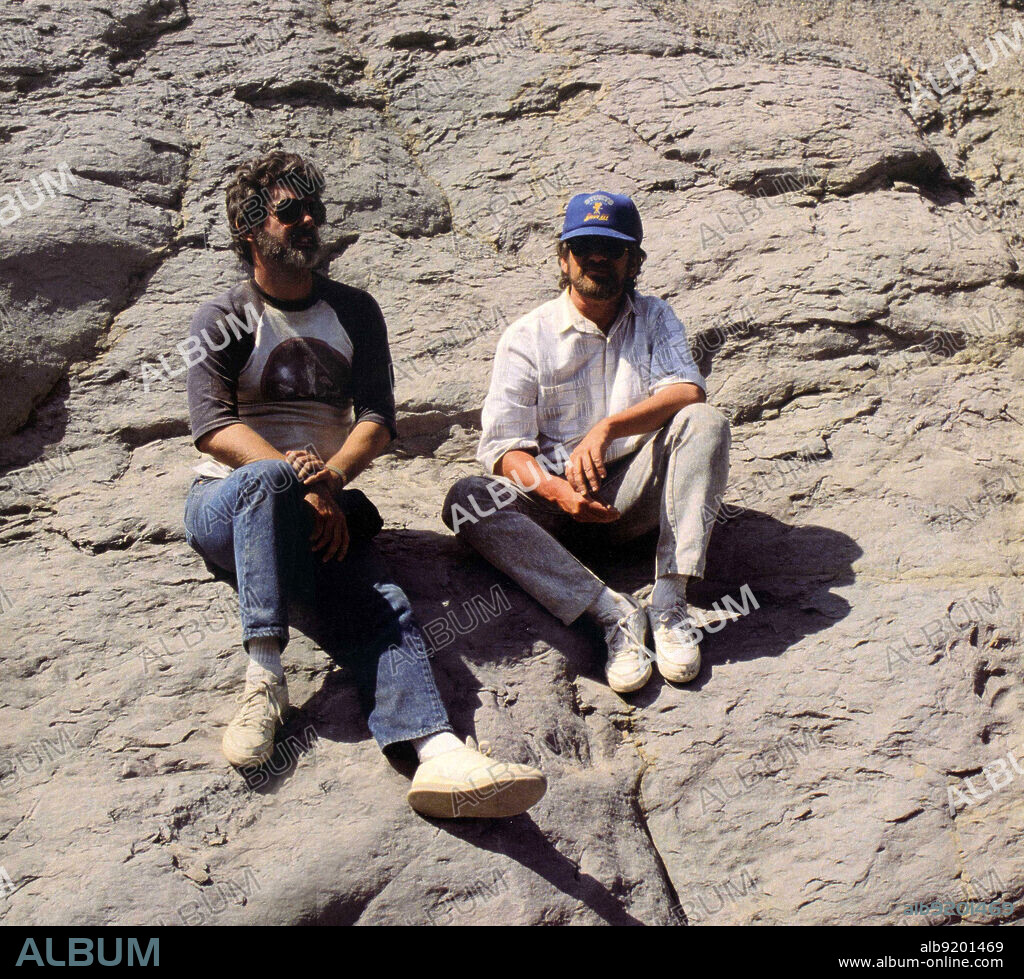 GEORGE LUCAS und STEVEN SPIELBERG in INDIANA JONES AND THE LAST CRUSADE, 1989, unter der Regie von STEVEN SPIELBERG. Copyright LUCASFILM LTD/PARAMOUNT.