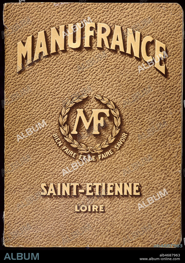 Premiere de couverture du catalogue "Manufrance - Saint Etienne" de 1952. Manufacture d'armes et cycles de St Etienne. Credits : Collection KHARBINE-TAPABOR.