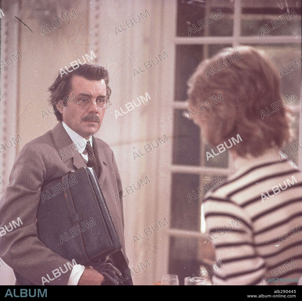 DIRK BOGARDE en MUERTE EN VENECIA (MORTE A VENEZIA, 1971), dirigida por LUCHINO VISCONTI. Copyright WARNER BROTHERS.