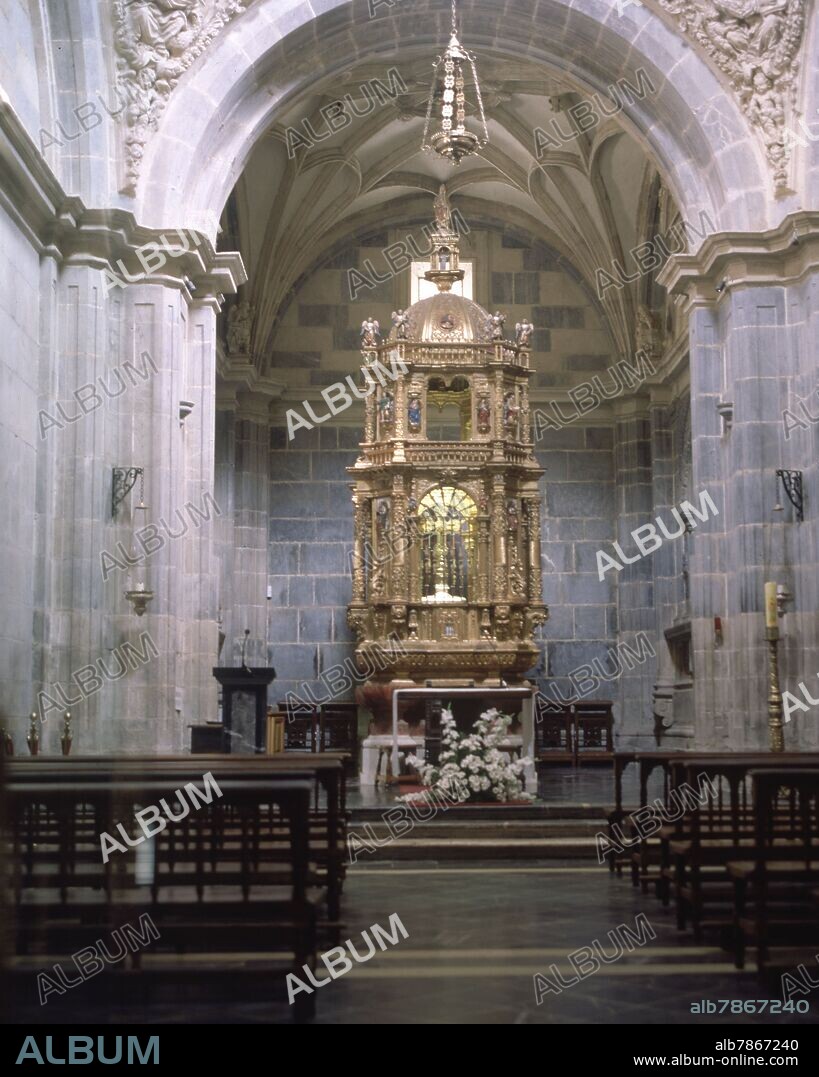 MAESTRO PLAZA. CAPILLA DEL LIGNUM CRUCIS CON LA RELIQUIA DEL MAYOR TROZO CONOCIDO DE LA CRUZ DE CRISTO- S XVIII.