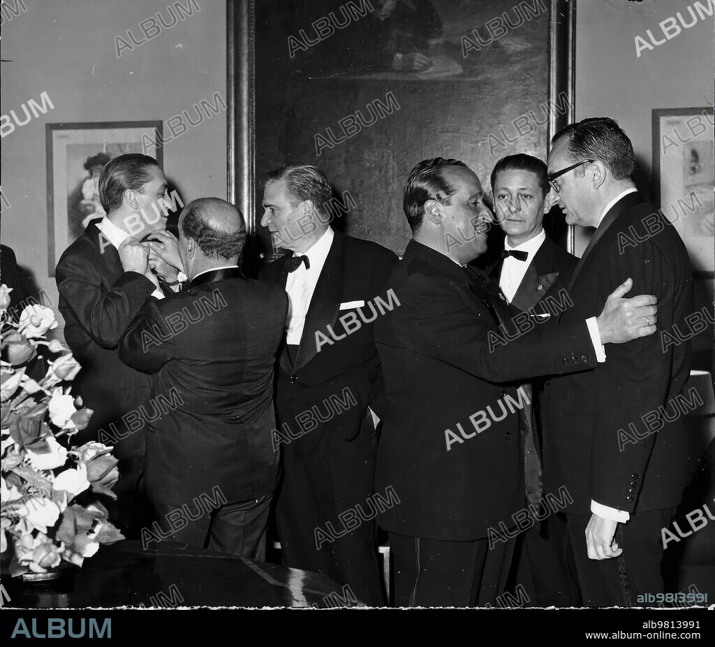 Madrid, 05/02/1963. Tribute to the winners of the Mariano de Cavia and Luca de Tena awards. In the image, from left. From left to right: Gregorio Marañón, Julián Cortés Cavanillas, Gabriel García Espina, Jaime de Foxá, Pedro de Lorenzo and Emilio Romero, the latter awarded the Luca de Tena prize.