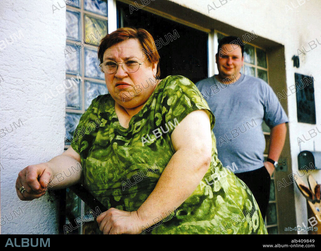 ICH KENN KEINEN-ALLEIN UNTER HETEROS, 2003, unter der Regie von JOCHEN HICK.