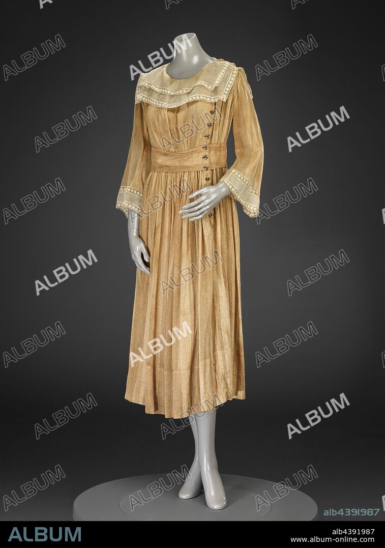 dress, Unknown, about 1918-1920, cotton voile, organdy, lace, center back 44 in., center front 44 in., bust 32 in., waist 28 in., hips 38 in., sleeve length 19 in., shoulders 13-1/2 in., American, Textile and Fashion Arts.