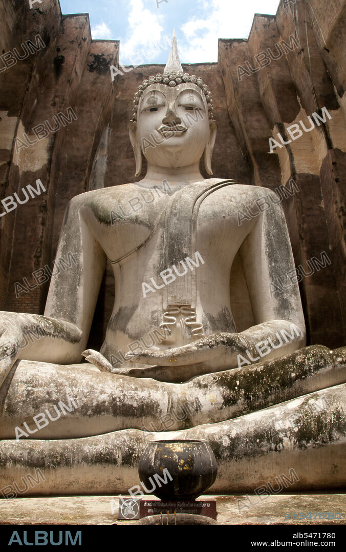 The Phra Atchana Buddha at Wat Si Chum is in the posture of 'Subduing Mara' or 'Calling the Earth to Witness'. Sukhothai, which literally means 'Dawn of Happiness', was the capital of the Sukhothai Kingdom and was founded in 1238. It was the capital of the Thai Empire for approximately 140 years.