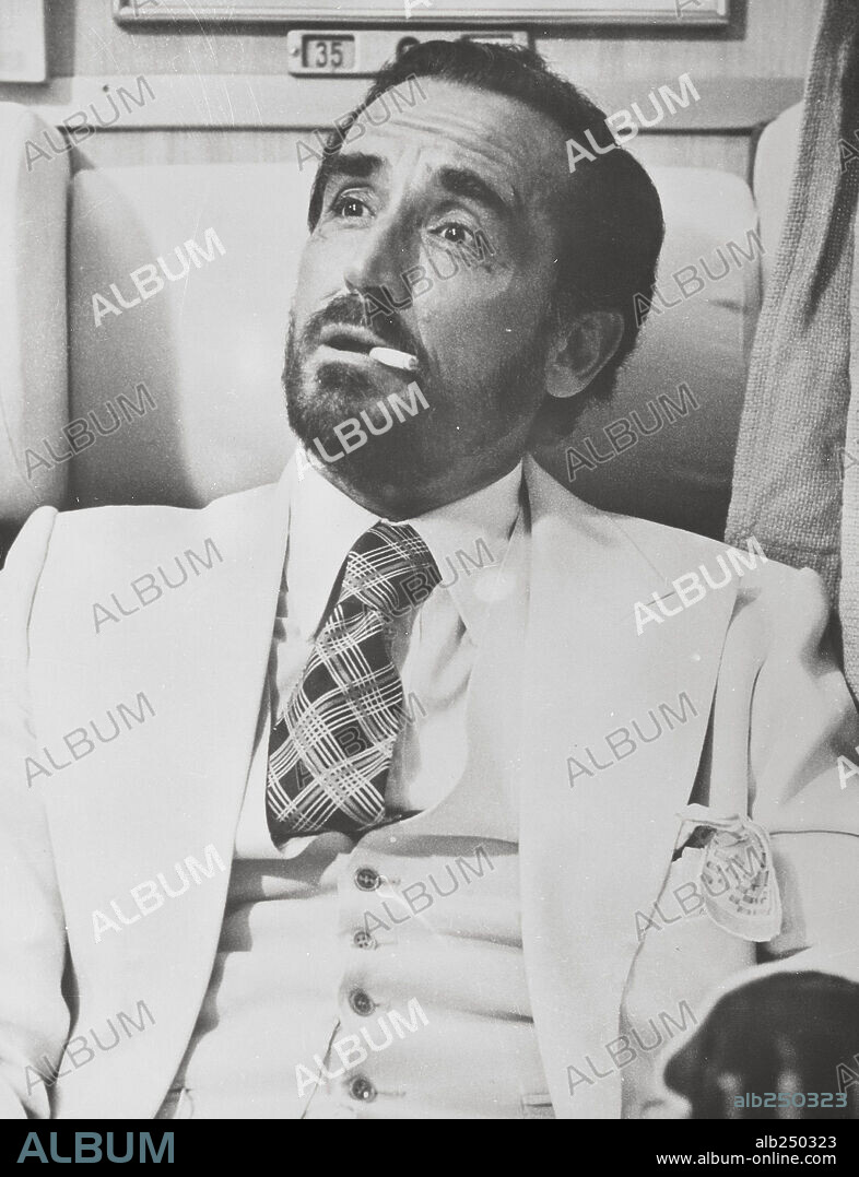 VITTORIO GASSMAN en PERFUME DE MUJER, 1974 (PROFUMO DI DONNA), dirigida por DINO RISI.