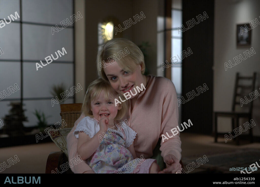 DOMINIQUE MCELLIGOTT dans MOON, 2009, réalisé par DUNCAN JONES. Copyright XINGU FILMS / TILLE, MARK.