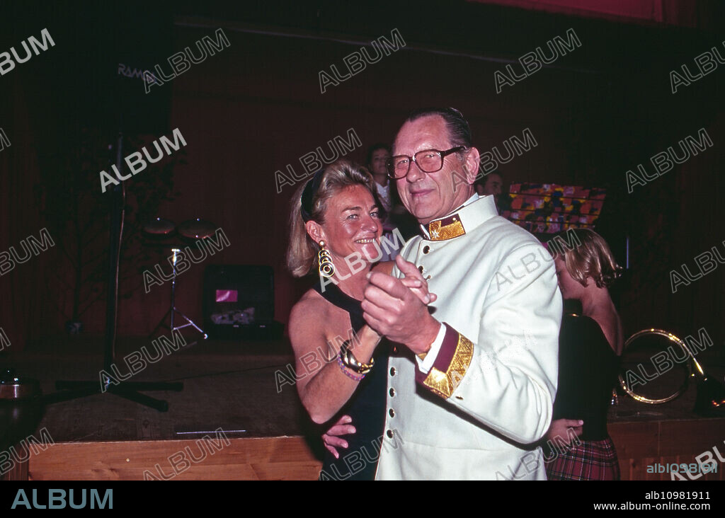 Baron Dieter von Malsen Ponickau with Baroness Sybille de Selys Longchamps at Osterberg castle, Germany 1998.