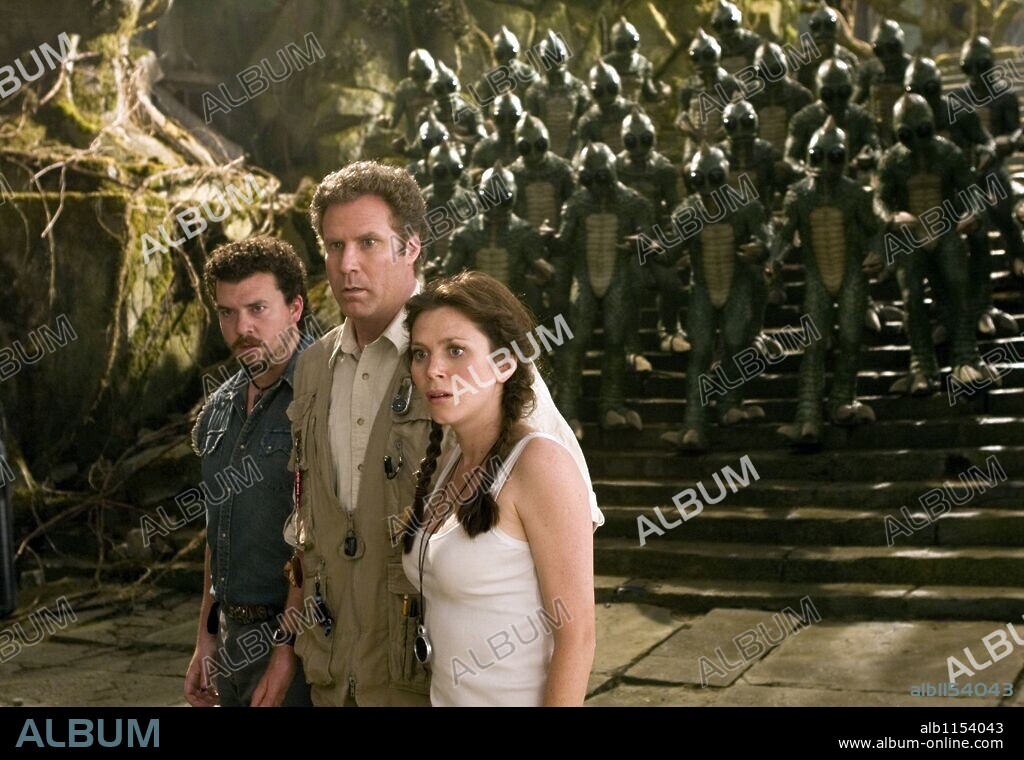 ANNA FRIEL, DANNY MCBRIDE and WILL FERRELL in LAND OF THE LOST, 2009, directed by BRAD SILBERLING. Copyright MOSAIC MEDIA GROUP / NELSON, RALPH.
