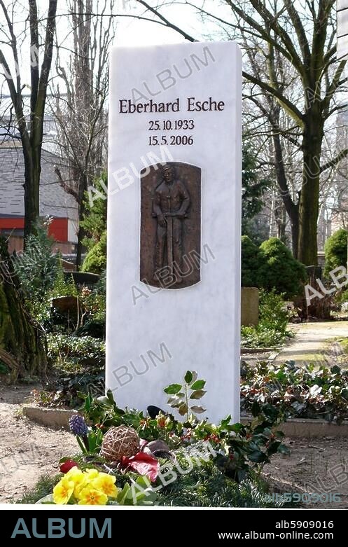 zu: Esche, Eberhard Schauspieler (Deutsches Theater). 25.10.1933 Leipzig - 15.5.2006. Berlin. Grab von Eberhard Esche auf dem Französischen Friedhof, Chausseestraße 127, in Berlin-Mitte. Foto, 13.3.2007.