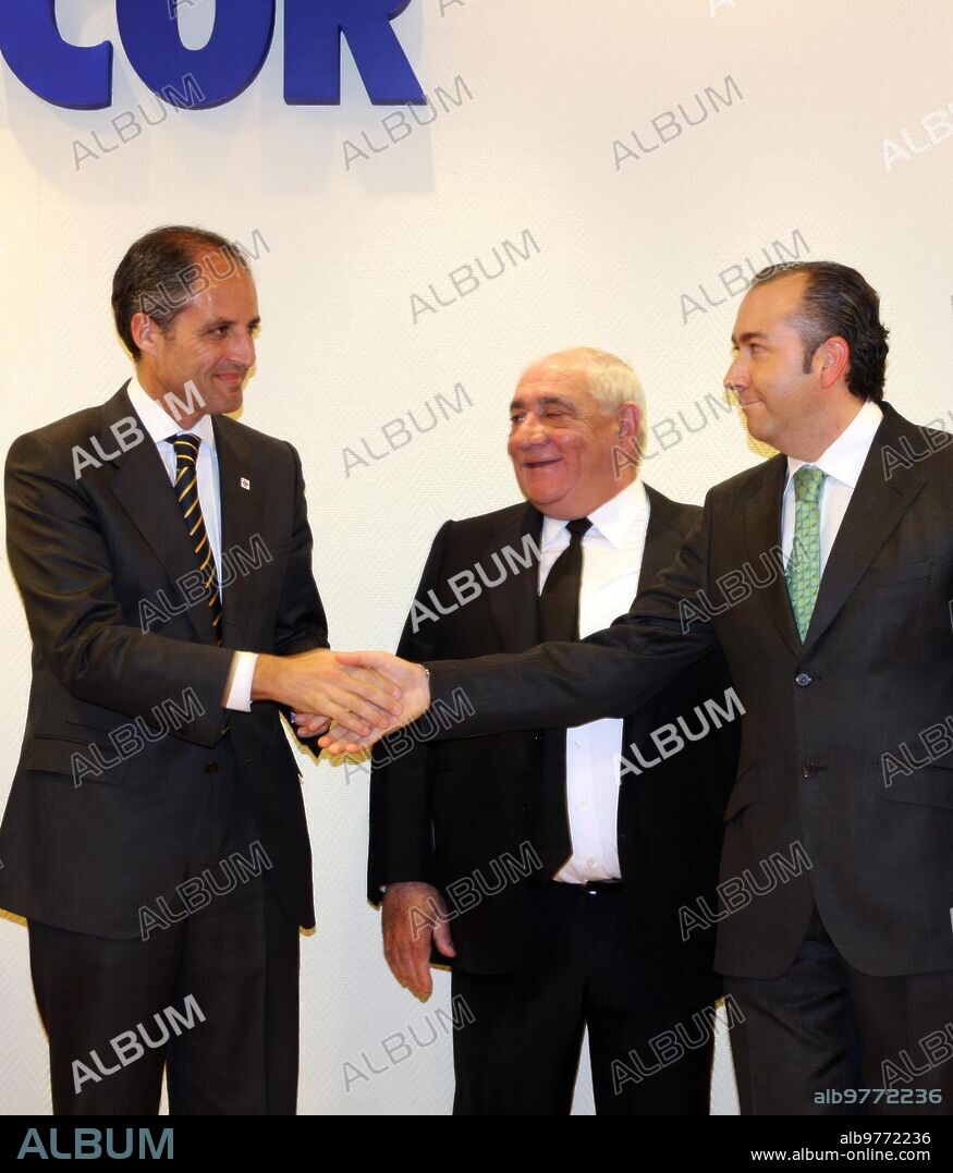 Alicante 11/15/2007 The President of El Corte Inglés Isidoro Álvarez inaugurates his new center in Elche in the company of the President Francisco Camps and the mayor of Elche Alejandro Soler. Photo Juan Carlos Soler ARCHDC.