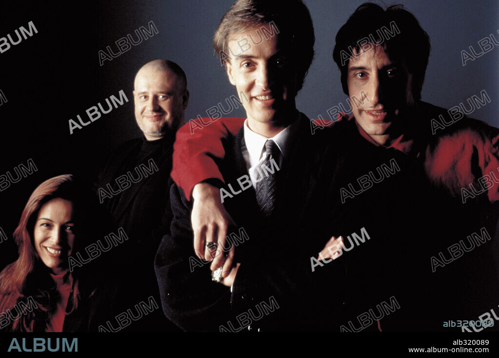 CARLOS HIPOLITO, JUAN ECHANOVE, JUANJO PUIGCORBE y LYDIA BOSCH en MI HERMANO DEL ALMA, 1994, dirigida por MARIANO BARROSO. Copyright FERNANDO COLOMO PC/SOGECINE.
