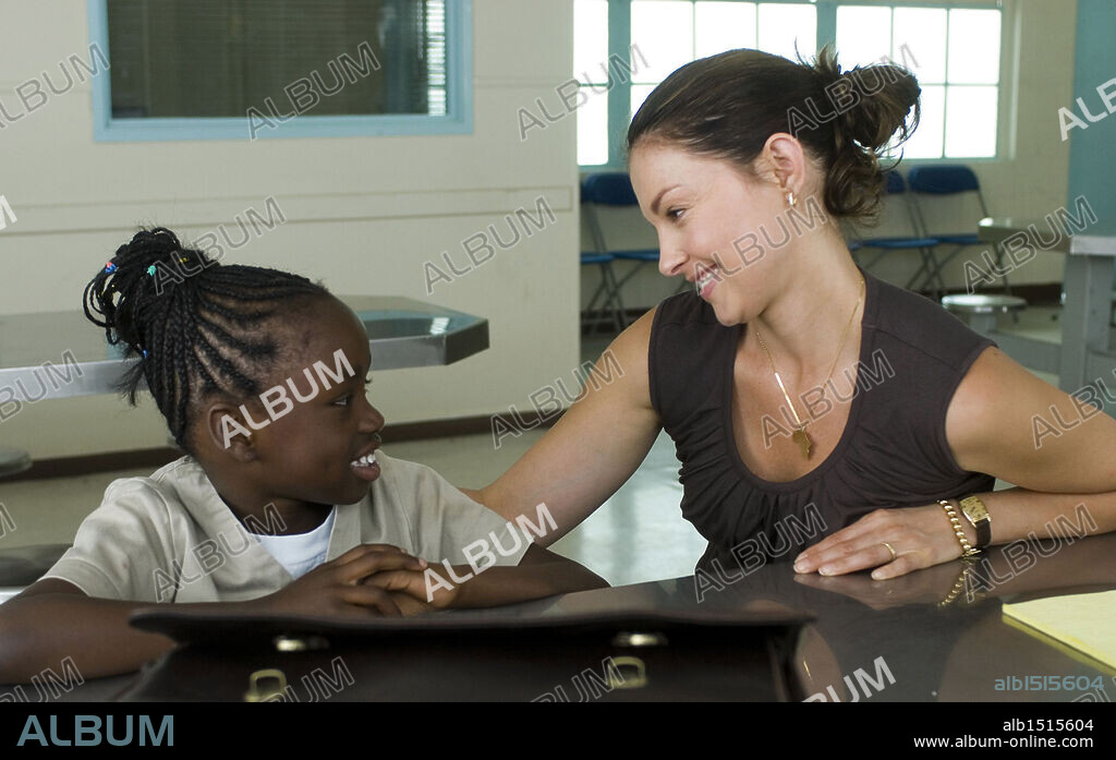 ASHLEY JUDD en TERRITORIO PROHIBIDO, 2009 (CROSSING OVER), dirigida por WAYNE KRAMER. Copyright WEINSTEIN COMPANY, THE.