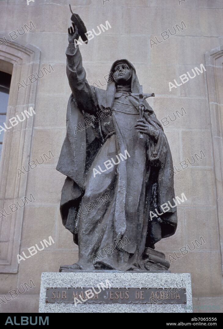 MONUMENTO A SOR MARIA JESUS DE AGREDA.