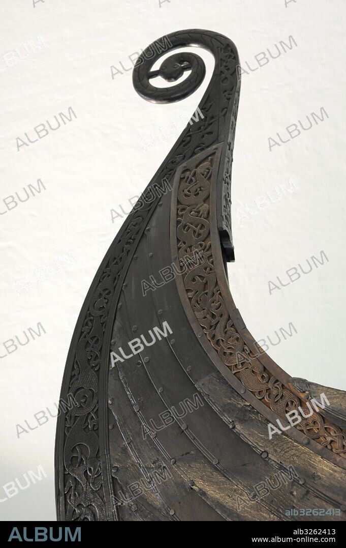 Barco Oseberg. Embarcación Vikinga fechada en el s. IX. Madera de roble. Detalle. Museo de Barcos Vikingos. Oslo. Noruega.