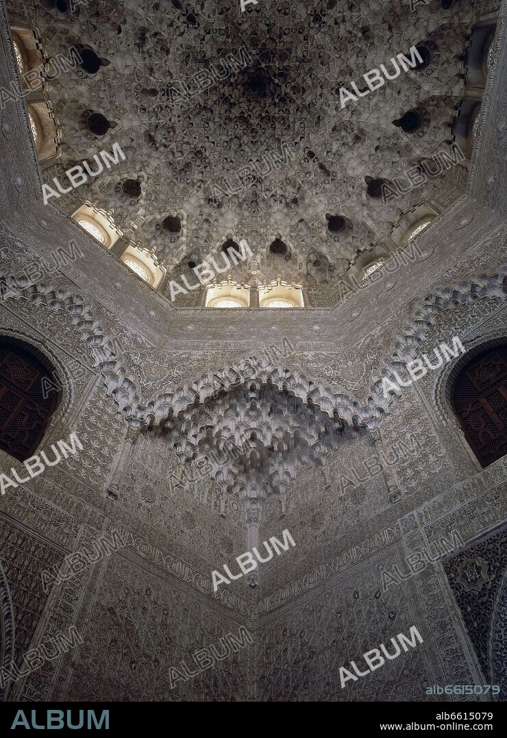 CUPULA DE MOCARABES - SIGLO XIV.