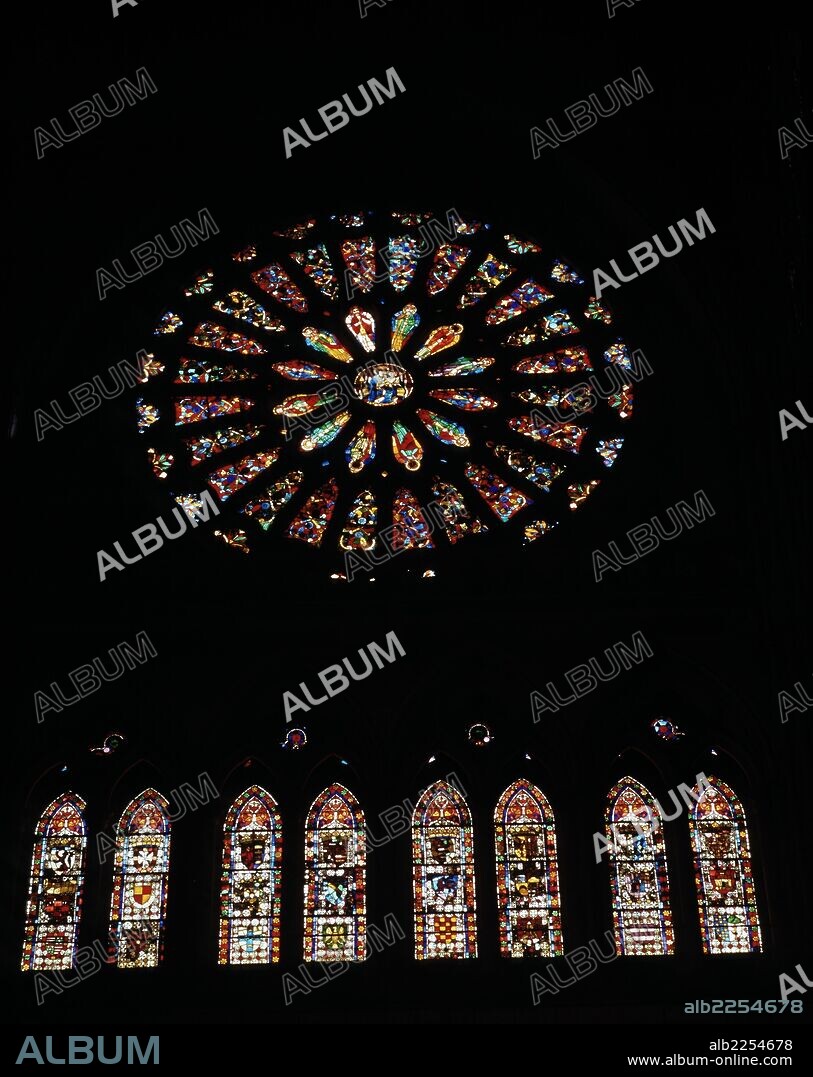 LEON. CATEDRAL. VIDRIERA HASTIAL.