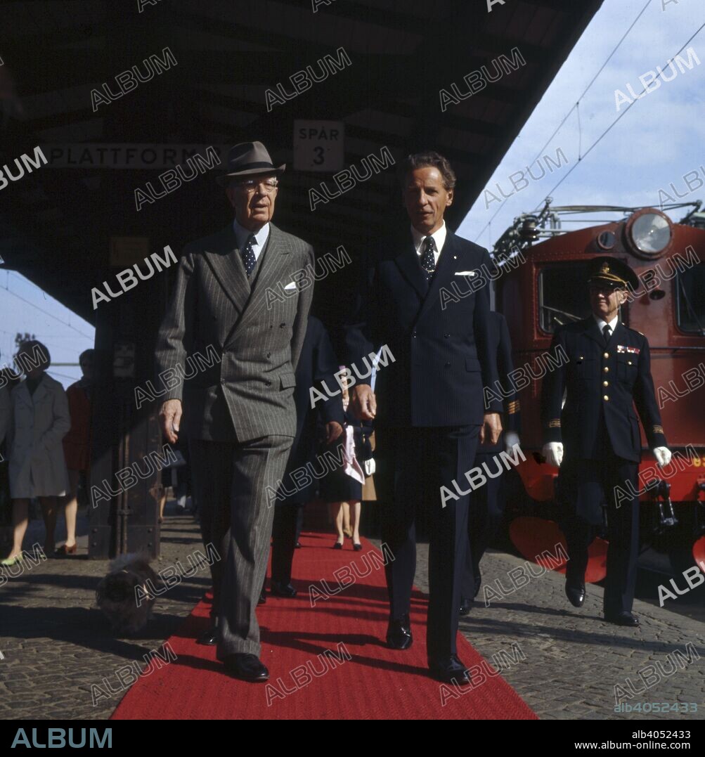 King Gustaf VI Adolf of Sweden arrives in Helsingborg, Scania, 1972. Gustaf VI Adolf (1882-1973) was King of Sweden from 1950 until his death. He is seen here arriving for a holiday at Sofiero Castle, his summer residence, and being met by the governor of Scania, Gösta Netzén. From the Lars Hansares collection.
